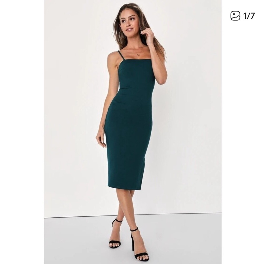 NWOT Size Small Lulus Green Bodycon
Midi Dress Forest Green. HL1026